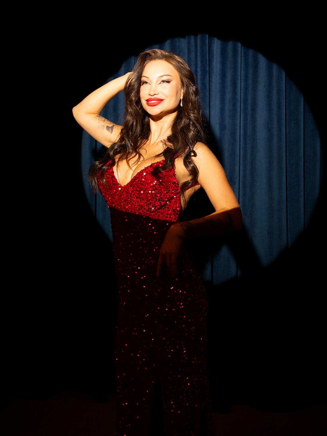 Luxurious Monika Fox In Shining Red Dress!