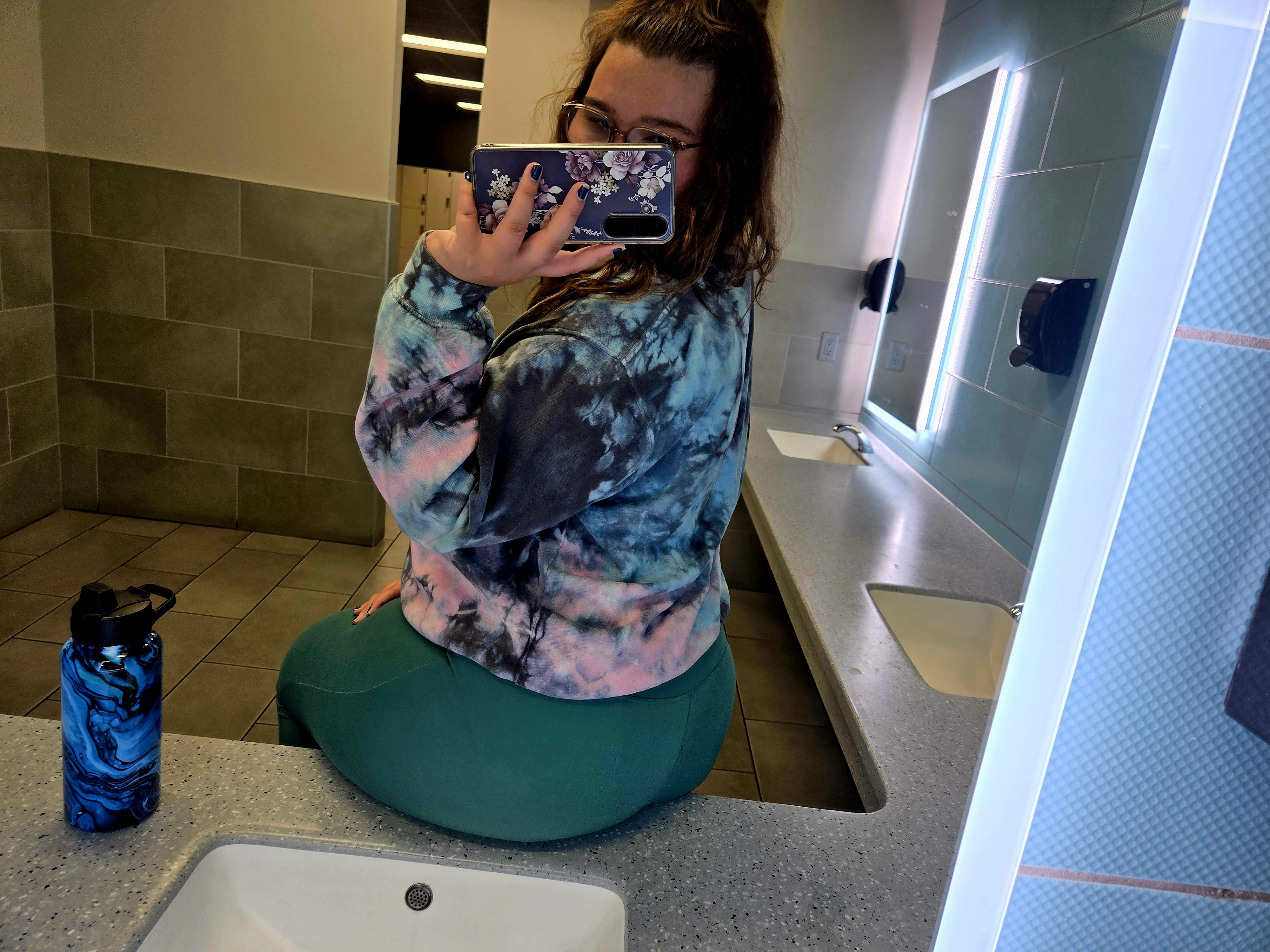 Sweaty Gym Mirror Pics Photoset