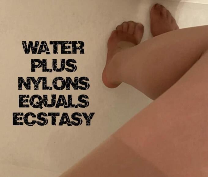 My Feet In The Tub