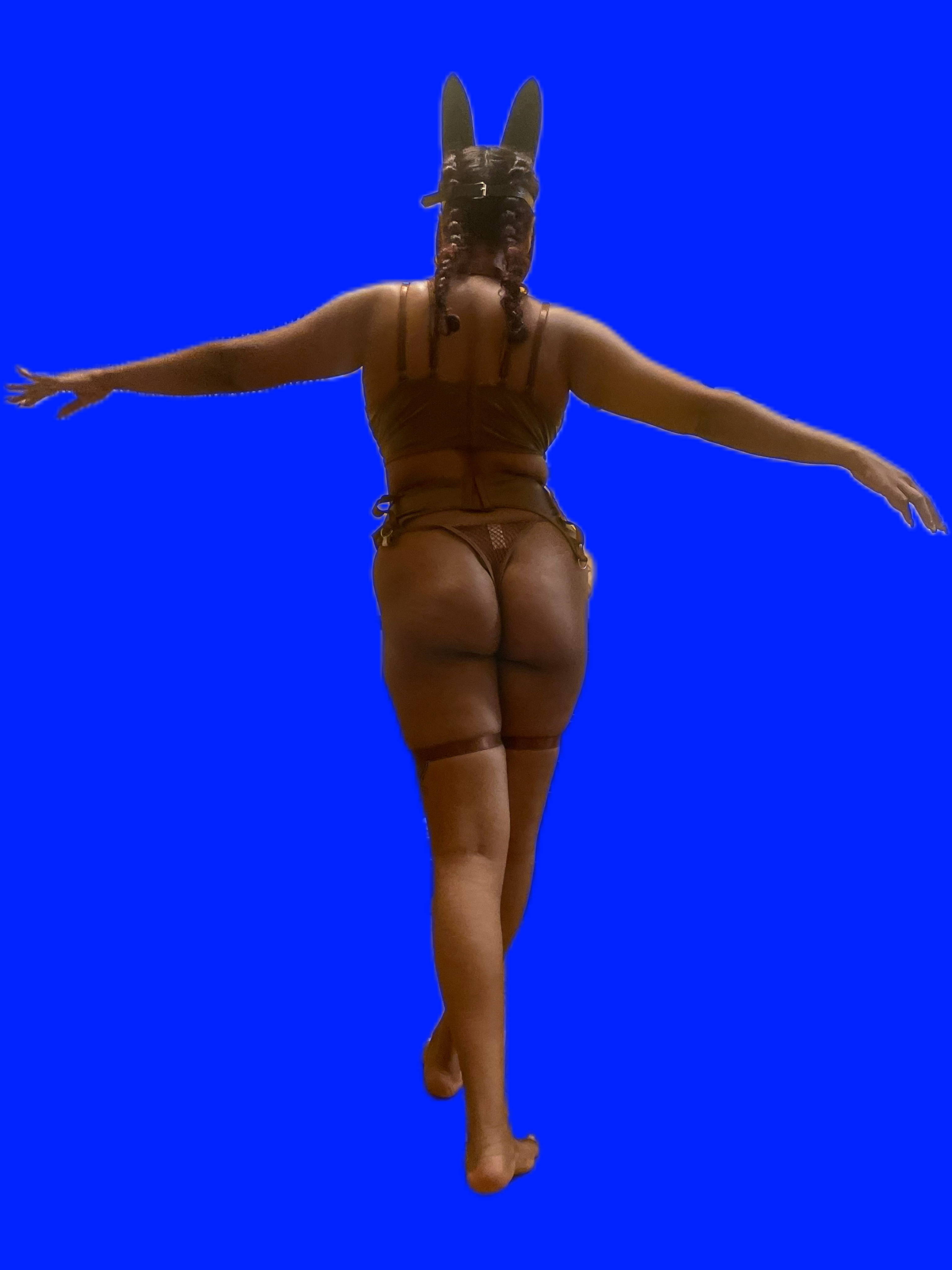 Goddess Melty Seduces In Brown