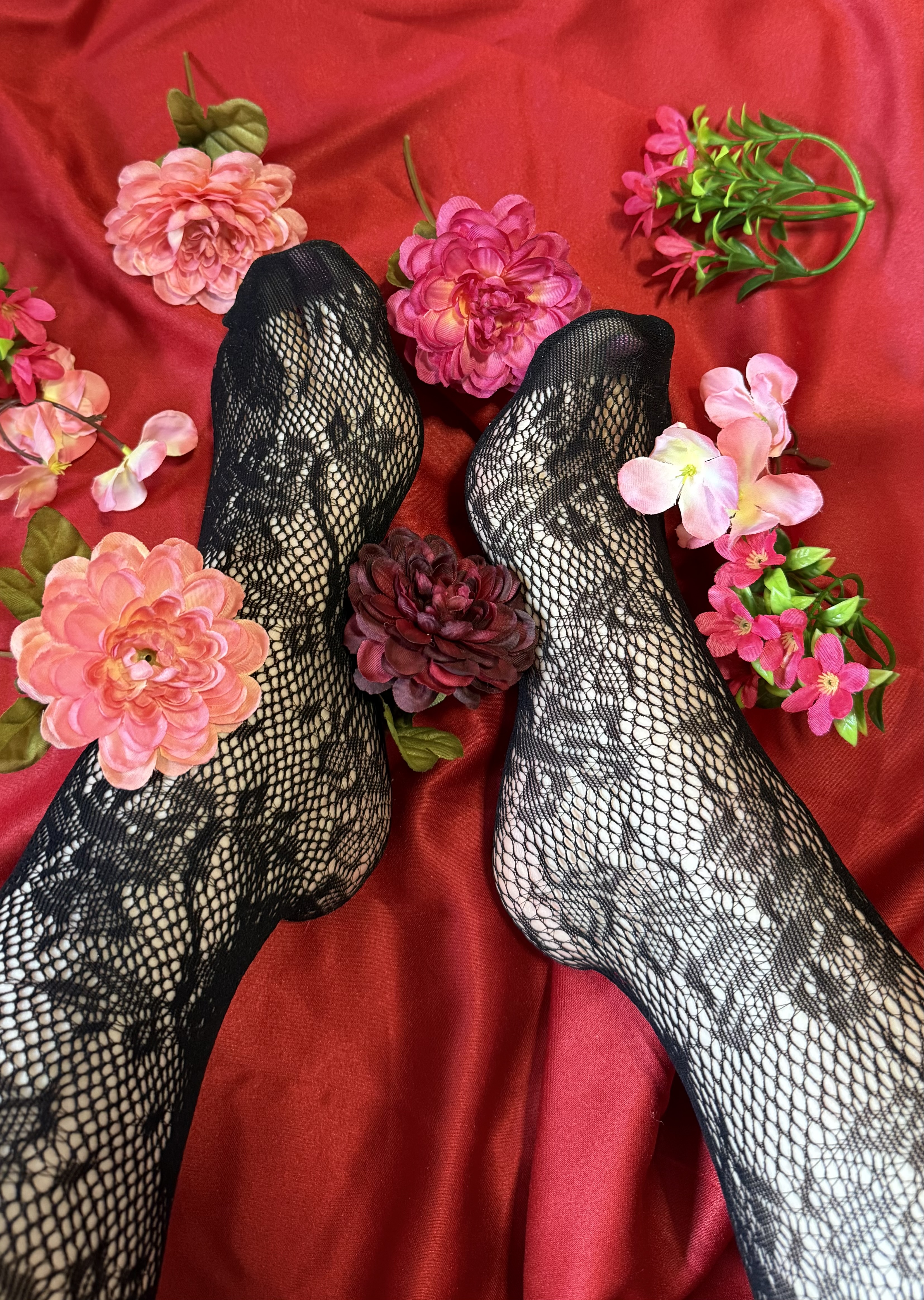 Flower Fantasy Of Perfect Feet Wrapped In Black Lace