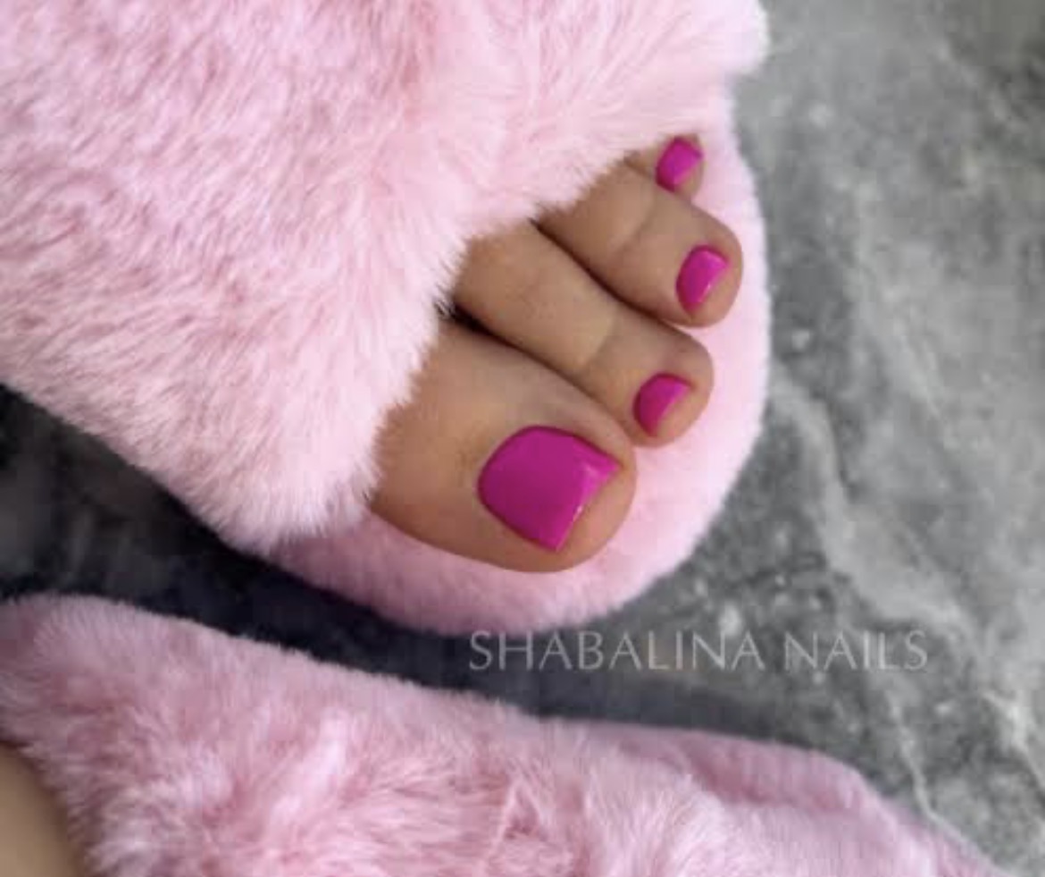 Pink Toes BBW