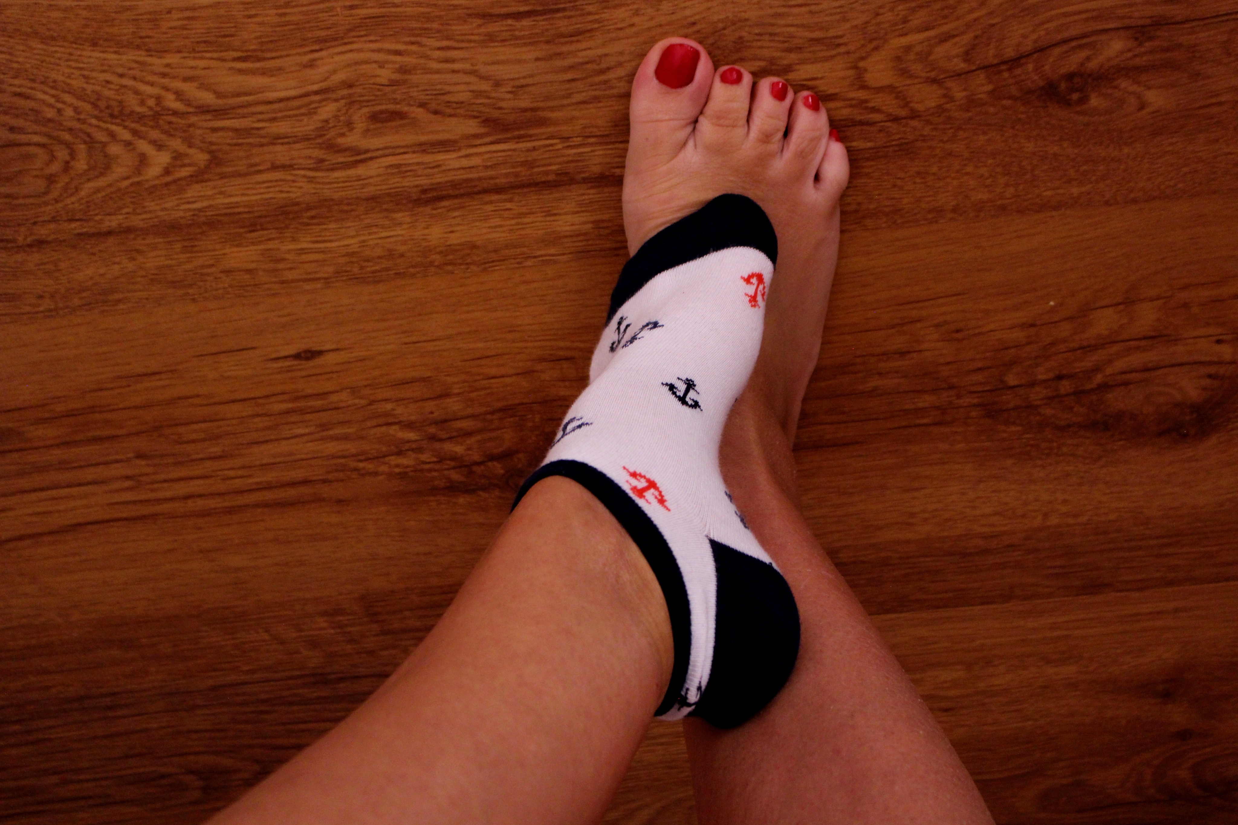 Which Little Sock Should Come Off First?