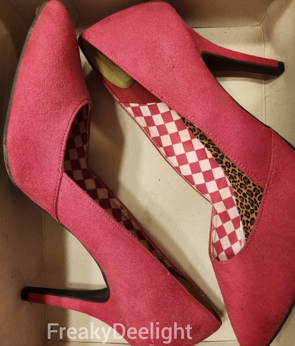 Size 10 Pink Heels Oiled Foot Fetish Photo Set